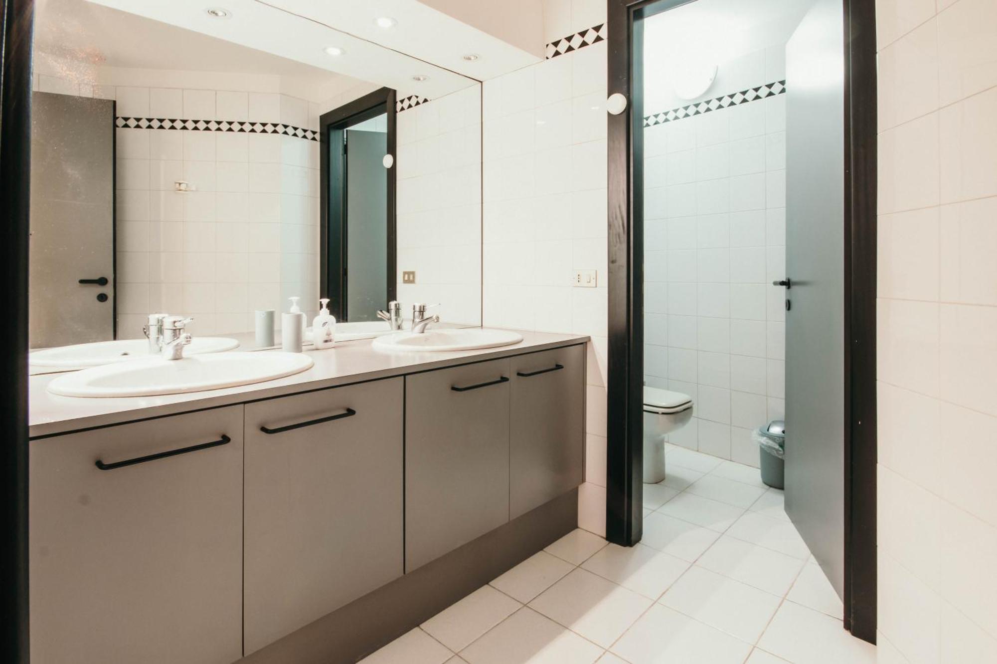 Casa Gioiosa - Lakeside Leisure & Business Apartment